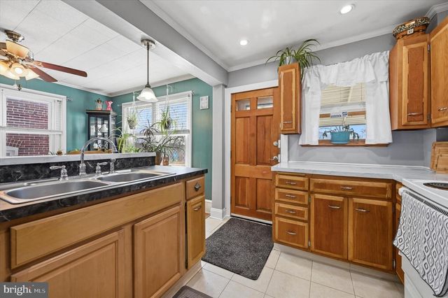 1416 SUMMIT, Marcus Hook, PA 19061