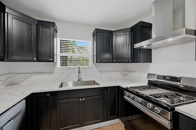 703 E Sears Street, Denison, TX 75021