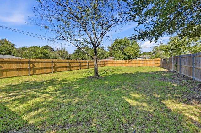703 E Sears Street, Denison, TX 75021