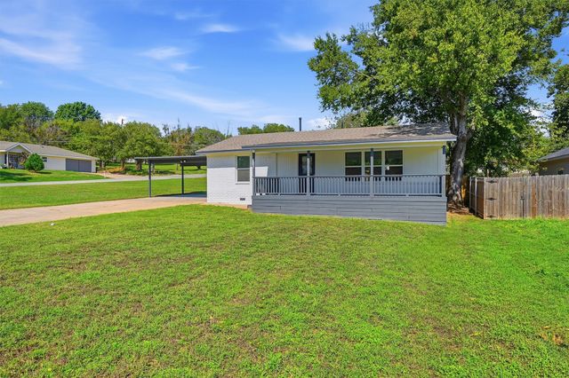 703 E Sears Street, Denison, TX 75021