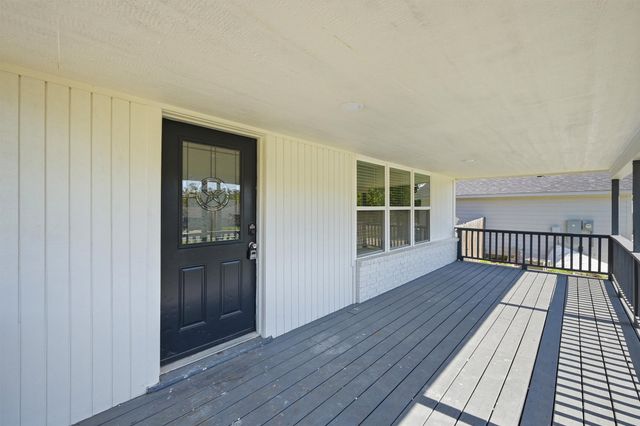 703 E Sears Street, Denison, TX 75021