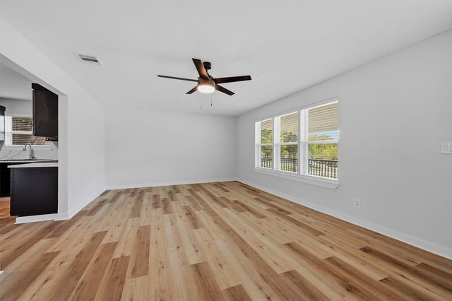 703 E Sears Street, Denison, TX 75021