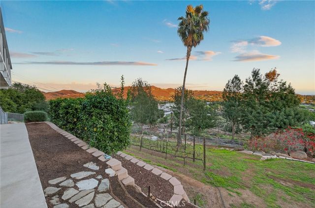 358 Sunrise Circle, Vista, CA 92084