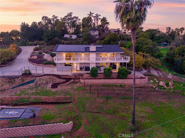 358 Sunrise Circle, Vista, CA 92084