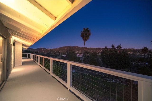 358 Sunrise Circle, Vista, CA 92084