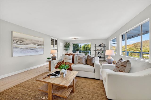 358 Sunrise Circle, Vista, CA 92084