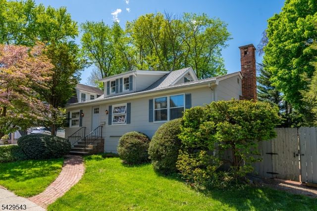 12 Elmwood Ter, West Caldwell Twp., NJ 07006