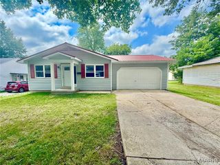 12 oak street, Farmington, MO 63645