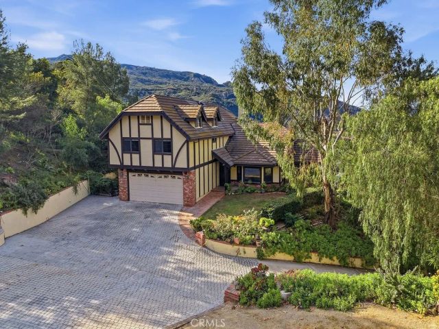 24300 Sylvan Glen, Calabasas, CA 91302