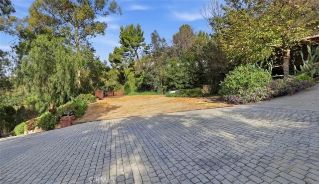 24300 Sylvan Glen, Calabasas, CA 91302