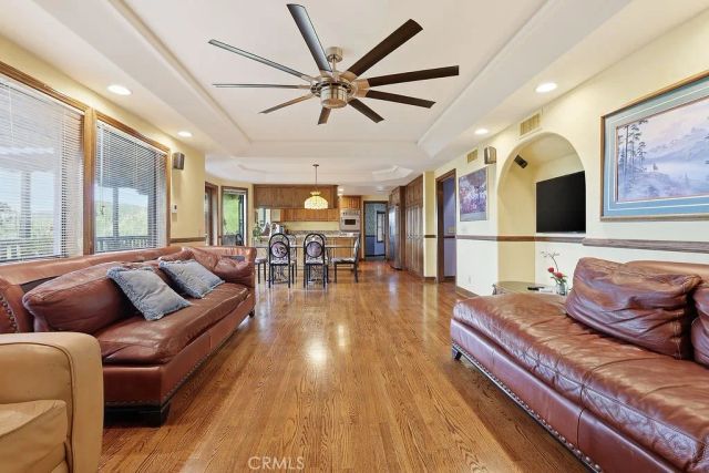 24300 Sylvan Glen, Calabasas, CA 91302
