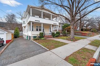 10 Brookside Avenue, Hawthorne, NJ 07506