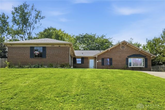 1115 Crestwood Hills Drive, Vandalia, OH 45377