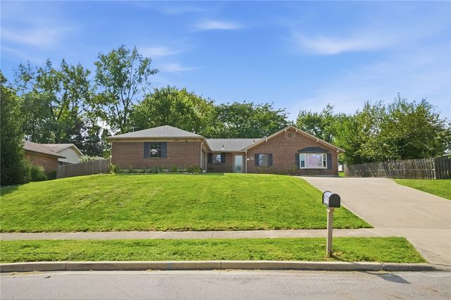 1115 Crestwood Hills Drive, Vandalia, OH 45377