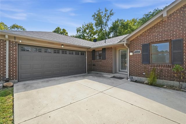1115 Crestwood Hills Drive, Vandalia, OH 45377