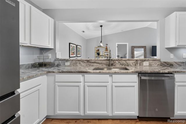 16885 Carriage Way 5, Northville, MI 48168
