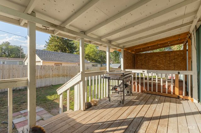 430 2nd St N, Nampa, ID 83687