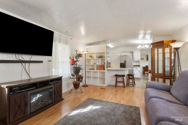 430 2nd St N, Nampa, ID 83687