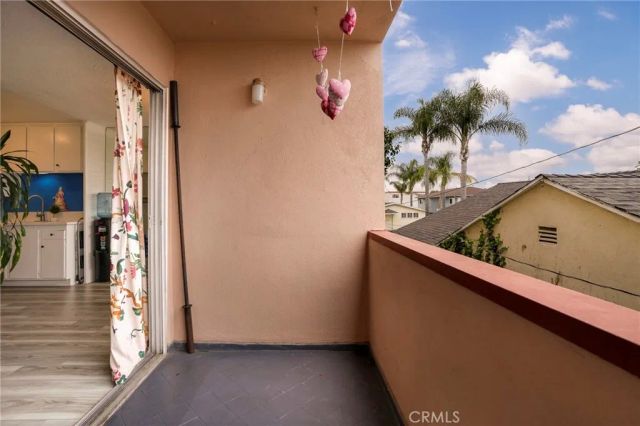 855 Victor Avenue 203, Inglewood, CA 90302