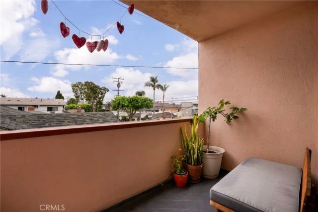 855 Victor Avenue 203, Inglewood, CA 90302