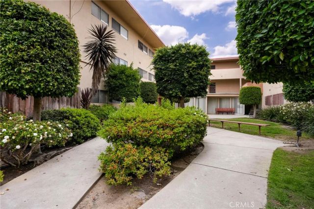 855 Victor Avenue 203, Inglewood, CA 90302