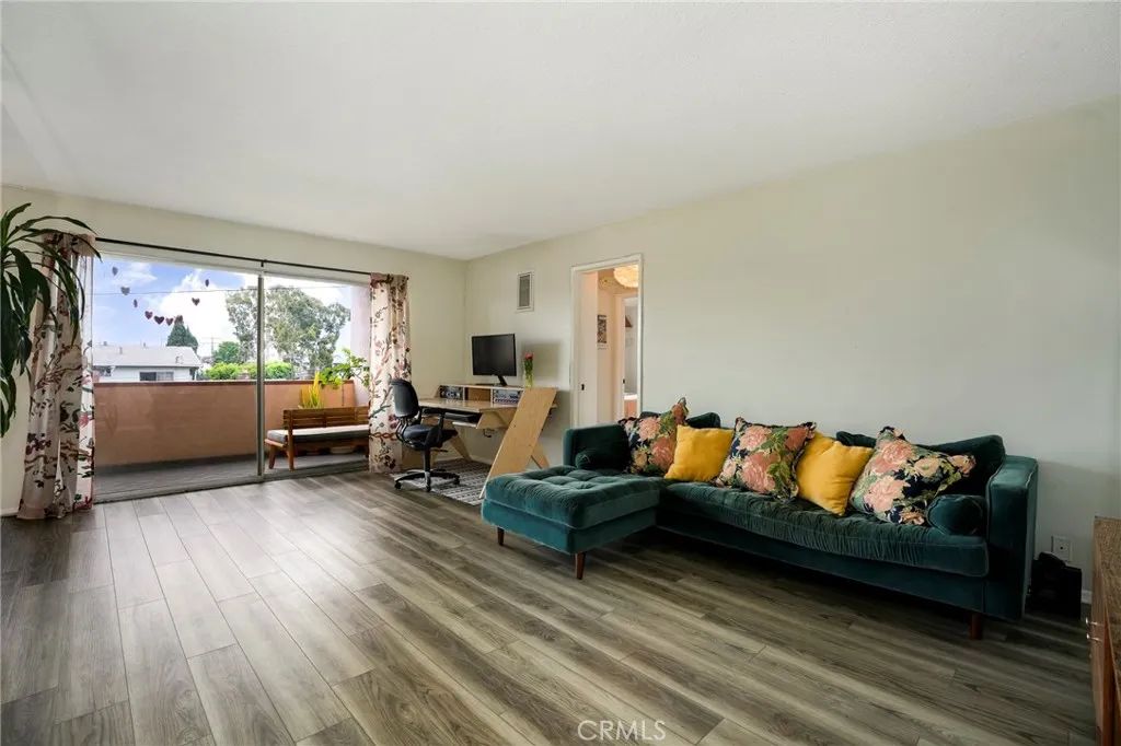 855 Victor Avenue 203, Inglewood, CA 90302