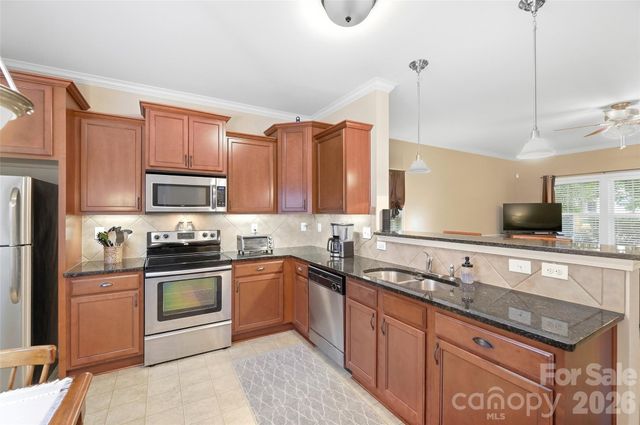 2516 Impatien Drive, Charlotte, NC 28215