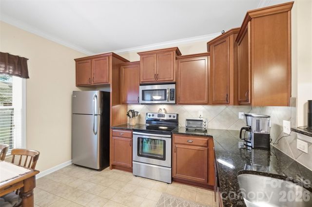 2516 Impatien Drive, Charlotte, NC 28215