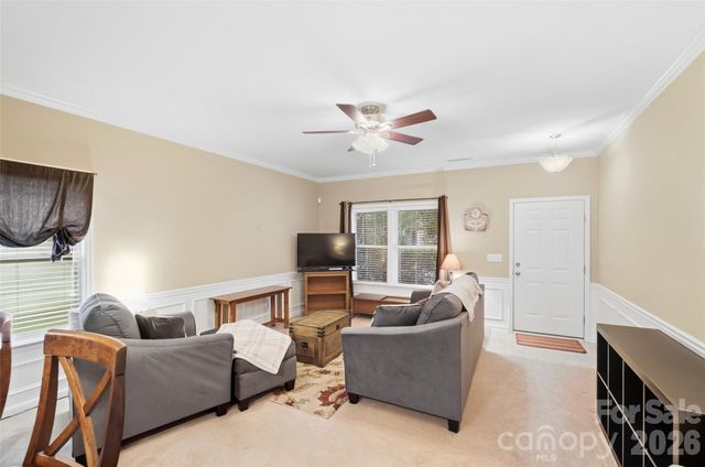 2516 Impatien Drive, Charlotte, NC 28215