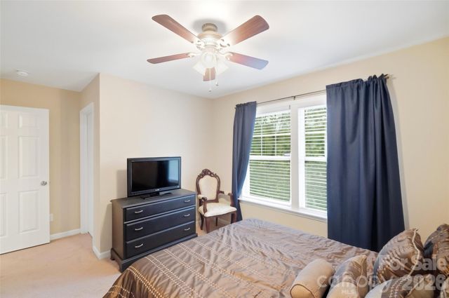 2516 Impatien Drive, Charlotte, NC 28215
