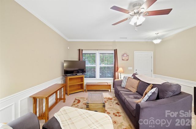 2516 Impatien Drive, Charlotte, NC 28215