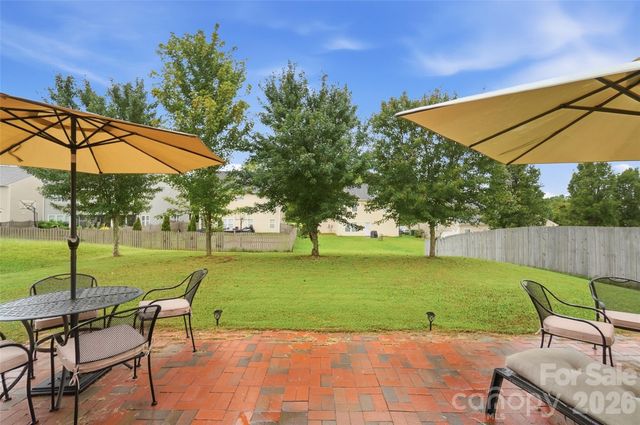 2516 Impatien Drive, Charlotte, NC 28215