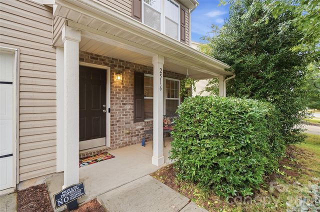 2516 Impatien Drive, Charlotte, NC 28215