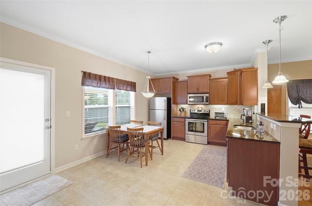 2516 Impatien Drive, Charlotte, NC 28215