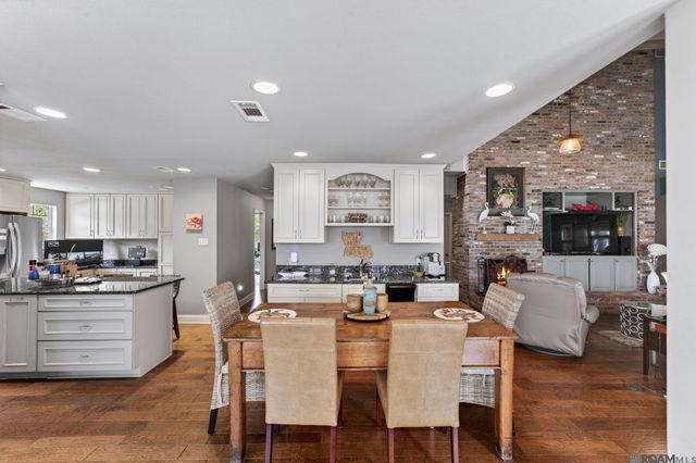1778 Applewood Rd, Baton Rouge, LA 70808