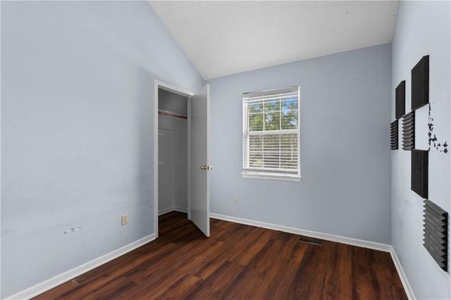 1906 Cheyenne Court, Greenwood, MO 64034