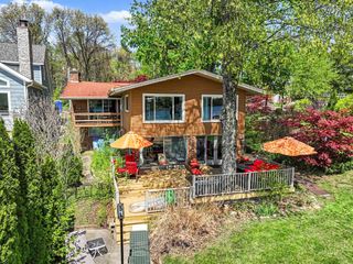 50575 W Lakeshore Drive, Dowagiac, MI 49047