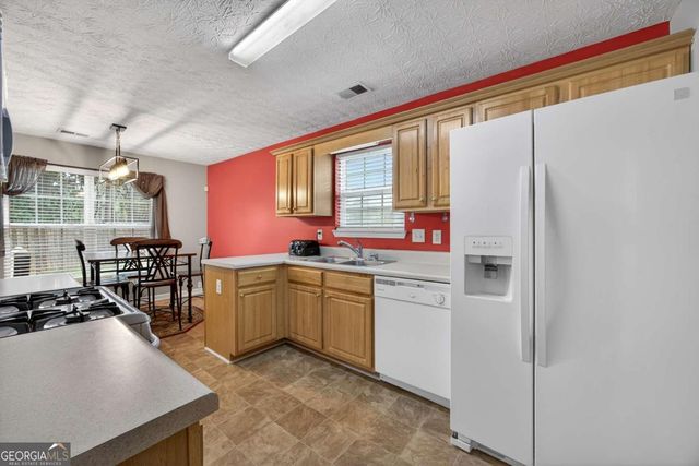 402 MOUNT LAUREL Drive, Dallas, GA 30132