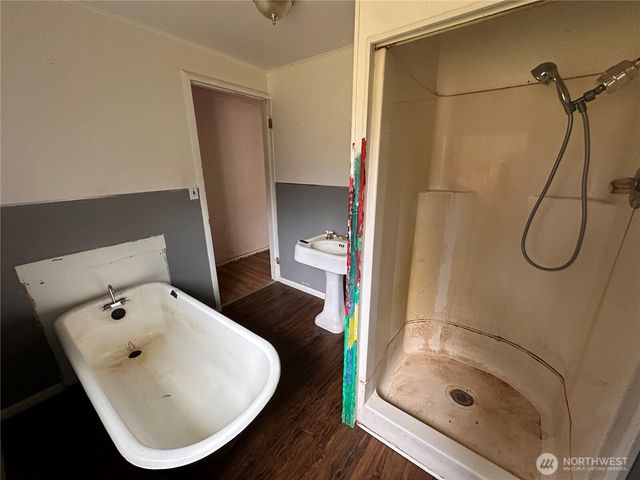 310 Butte Creek Road, Raymond, WA 98577