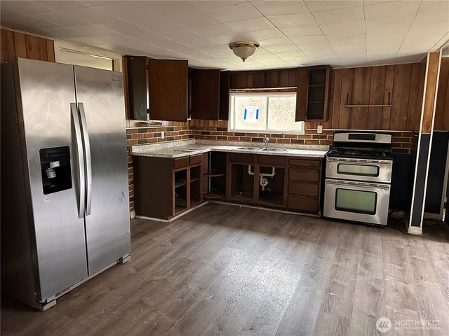 310 Butte Creek Road, Raymond, WA 98577