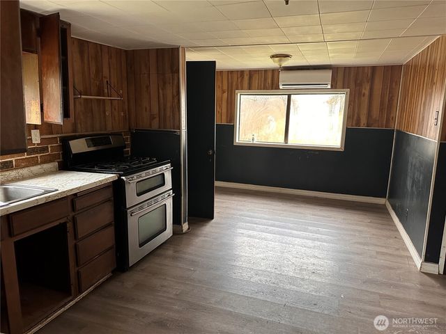 310 Butte Creek Road, Raymond, WA 98577