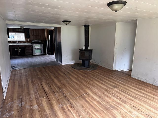 310 Butte Creek Road, Raymond, WA 98577