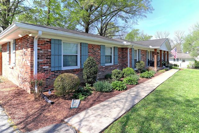 1008 Rolling Fields Cir, Columbia, TN 38401