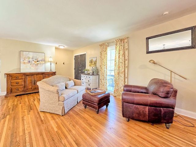 1008 Rolling Fields Cir, Columbia, TN 38401