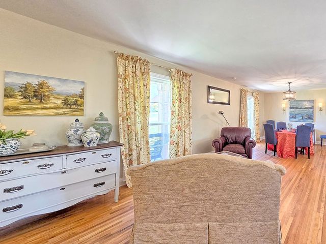 1008 Rolling Fields Cir, Columbia, TN 38401