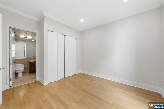 4 Beacon Way 1404, Jersey City, NJ 07304