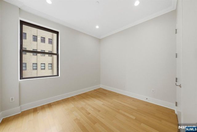 4 Beacon Way 1404, Jersey City, NJ 07304