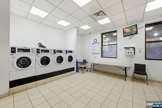 4 Beacon Way 1404, Jersey City, NJ 07304