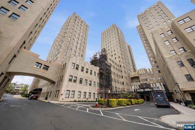 4 Beacon Way 1404, Jersey City, NJ 07304