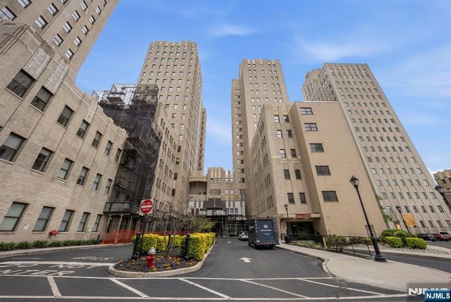 4 Beacon Way 1404, Jersey City, NJ 07304